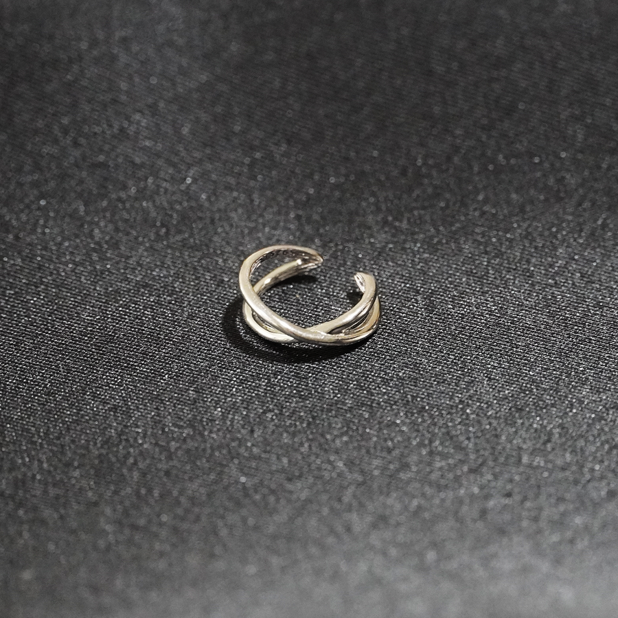 Twist Ear Cuff - Kennedy-Rae